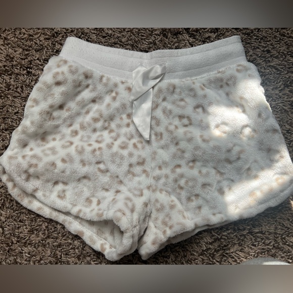 Z Supply Plush Set in Excellent Condition - Picture 3 of 3